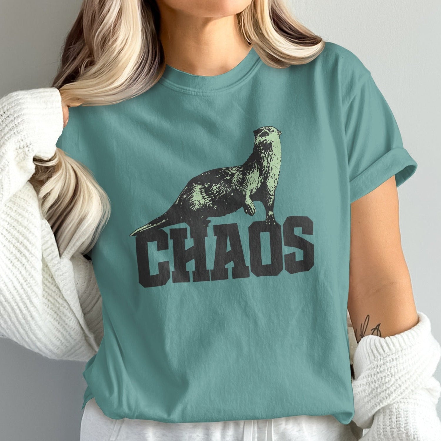 Chaos Otter Graphic Casual T-Shirt Product