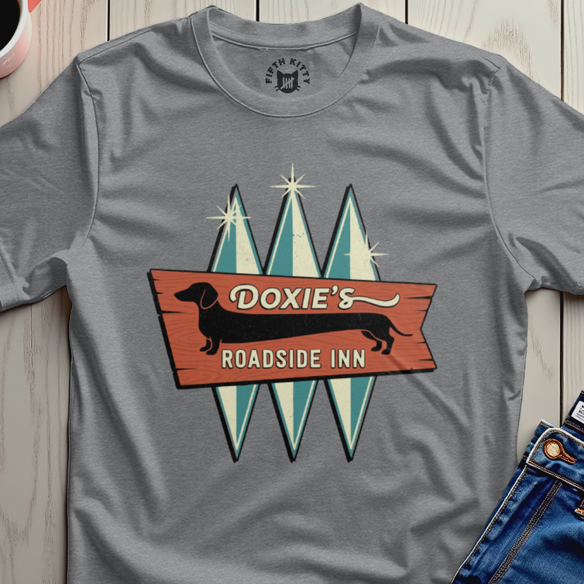 Doxie's Roadside Inn Retro Design Grey T-Shirt