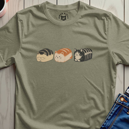 T-shirt with a graphic print of three loaf-shaped cats and a "Fifth Kitty" logo.