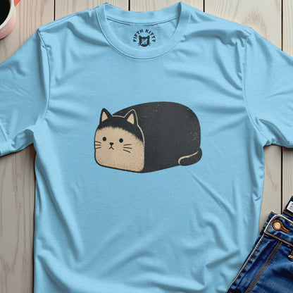 Light blue t-shirt with a distressed illustration of a black and tan loaf cat.